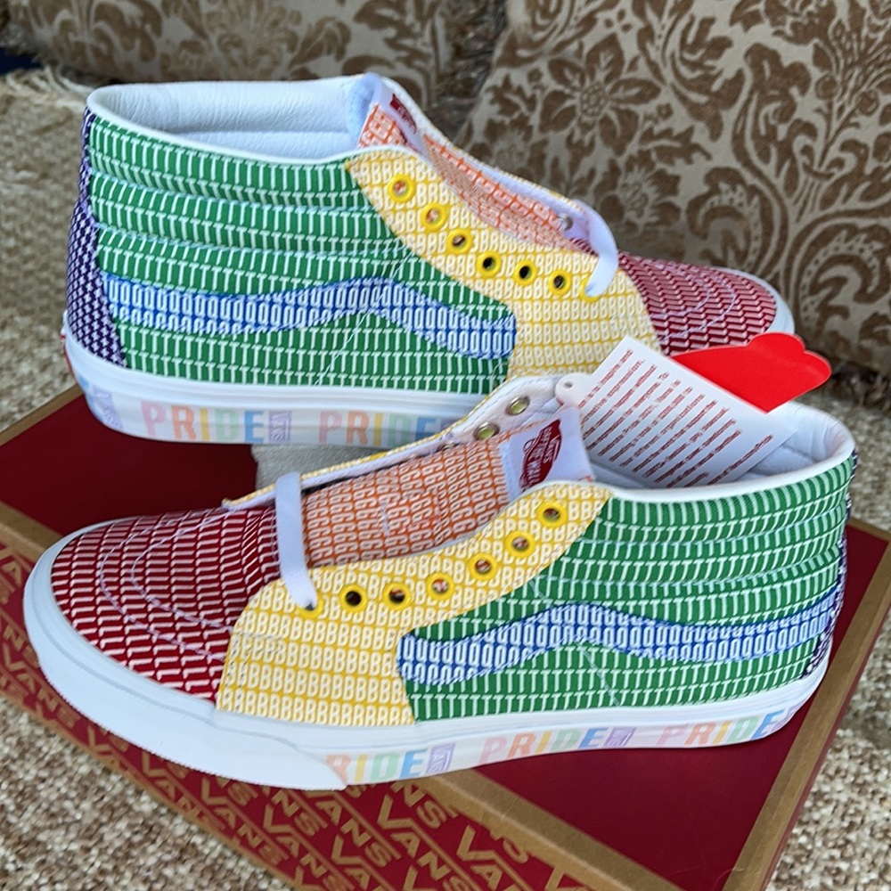 Vans Men’s Sk8-Mid Pride Multi/True White Sneakers - Picture 12 of 16